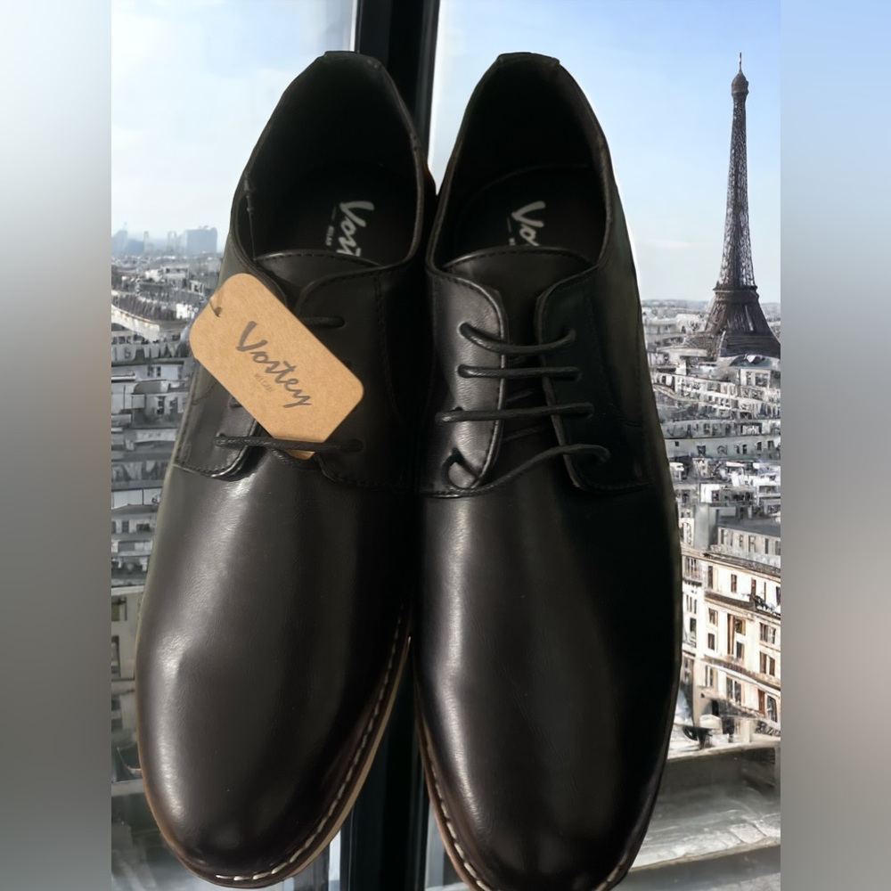 VOSTEY MEN’S BLACK SHOES. NWT